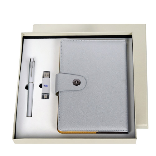 Подаръчен комплект с химикал, бележник и двойна флашка /16 BG/ в луксозна кутия
